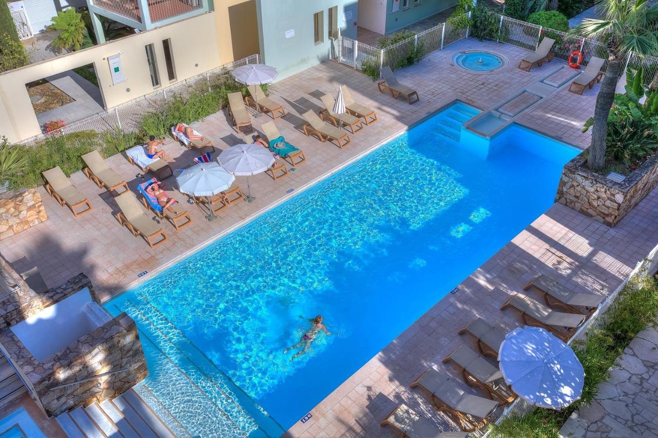 Penthouse Vue Mer Avec Rooftop,Jacuzzi,Et Parking Prive Antibes Exterior photo