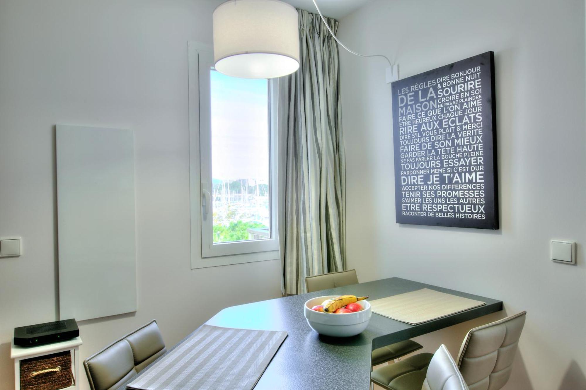 Penthouse Vue Mer Avec Rooftop,Jacuzzi,Et Parking Prive Antibes Exterior photo